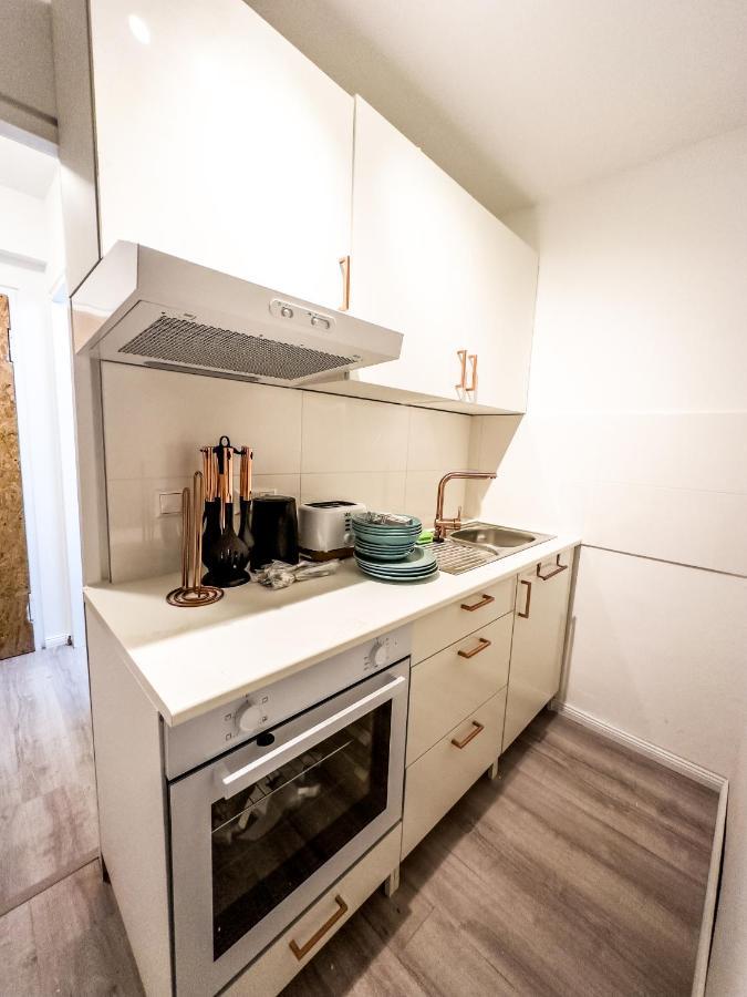 Apartment Fuer 3 Gaeste Mit Kostenlosen Parkplaetzen Und Lift Hanóver Exterior foto